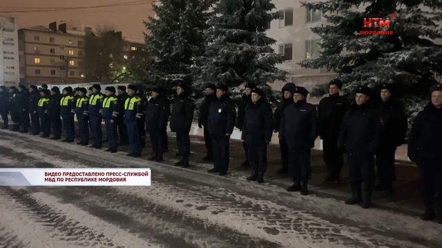 Отряды мордовских полицейских сменили друг друга на служебной вахте на Северном Кавказе смотреть онлайн