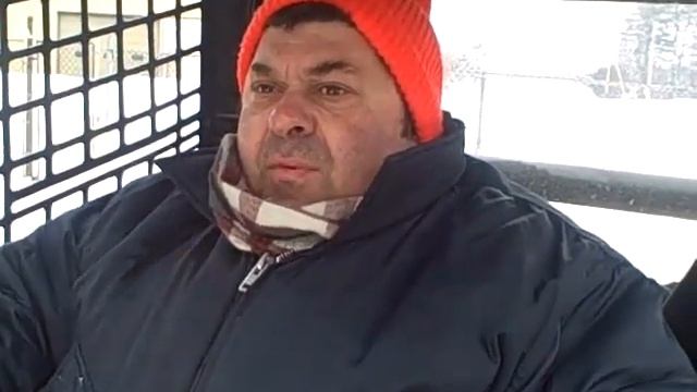 REMOVING SNOW FROM YOUR RV ROOF...CAUTION! A fall could be fatal! смотреть онлайн
