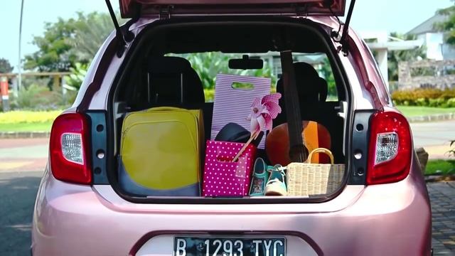 New Nissan March - Product Review смотреть онлайн