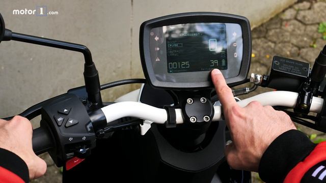 Küchen-Roller: Peugeot E-Ludix | UNTERWEGS Mit Daniel Hohmeyer