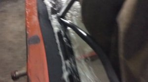 Установка лобового стекла. Большая кабина трактор ЮМЗ