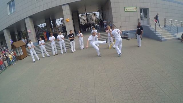 Выступление Grupo Mundo Capoeira в честь дня рождения Зоопарка в Новосибирске 30/08/15 смотреть онлайн