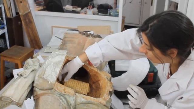 Реставраторы обнаружили послание, внутри статуи Иисуса Христа смотреть онлайн