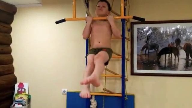 Подтягивания 16 раз!!! смотреть онлайн