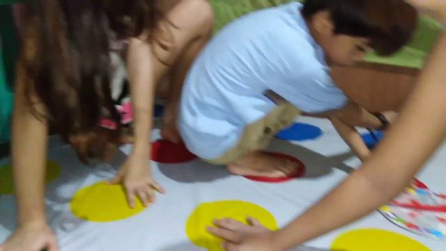 TWISTER CHALLENGE (LAPTRIP) смотреть онлайн