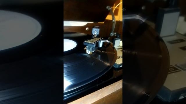 Victoria 001 stereo смотреть онлайн