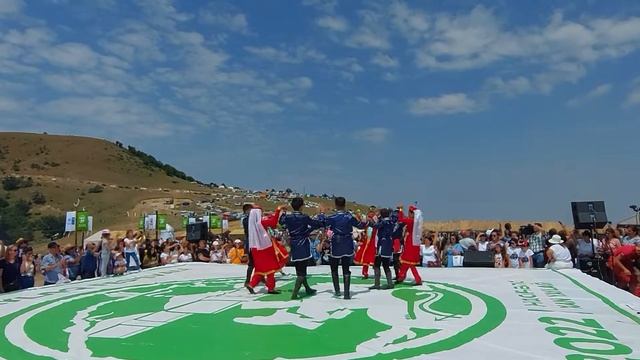 Azerbaijan folk dance - Yalli - Azərbaycan xalq rəqsi Yallı смотреть онлайн