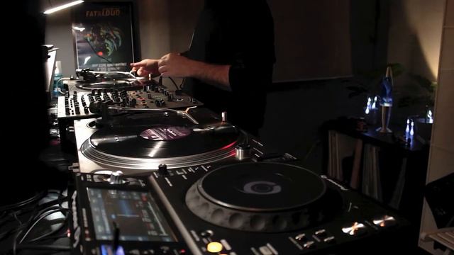 DJ Fitz - Electro Neves Dies: Vinyl Edition - January 2022 смотреть онлайн
