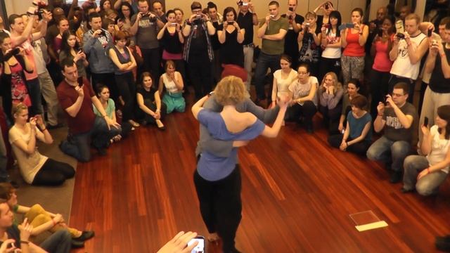 Kwenda Lima kizomba demo [Warsaw Kizomba Festival 2013] смотреть онлайн