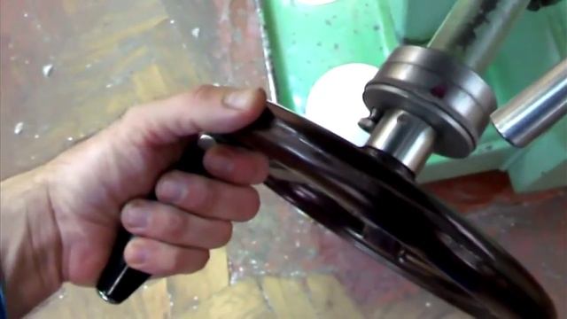 Уроки фрезерования или как сверлить концевой фрезой на заданную глубину смотреть онлайн