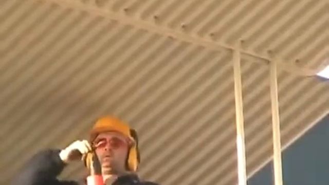 Монтажный пистолет для профлиста и кровли Spit P230 смотреть онлайн