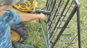 Копнователь (подборщик) сена для мотоблока своими руками. Заготовка сена мотоблоком #сенокос