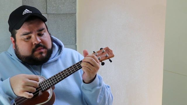 COME OUT AND PLAY - BILLIE EILISH | UKULELE COVER & CHORDS смотреть онлайн