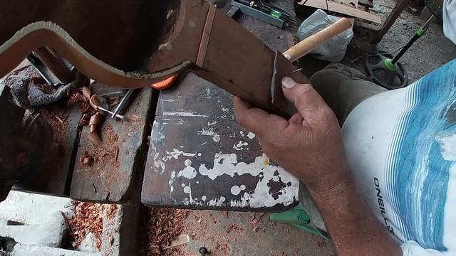 CHARANGO FABRICADO CON UNA CALABAZA O TECOMATE SALVADOREÑO смотреть онлайн