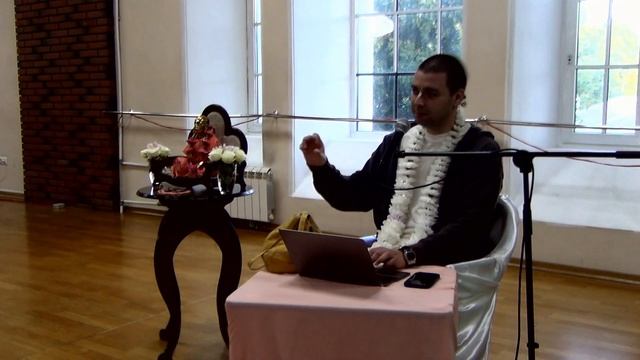 23 08 23 Лекция Девакинанданы прабху на Лесном смотреть онлайн