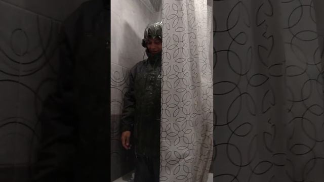 Демисезонный костюм HUNTSMAN YUKON. Проверка на непромокаемость под душем. смотреть онлайн