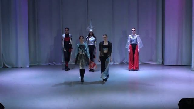 Екатерина Прокопенко 9 М1"Окрашен космос в черный цвет" смотреть онлайн