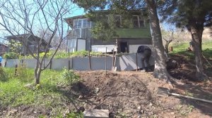 РЕШИЛ «ТЯЖЕЛЫЙ» ВОПРОС ! ОПОРНАЯ СТЕНА ИЗ ПЛОСКОГО ШИФЕРА ! ВОССТАНОВЛЕНИЕ ЗАБРОШЕННОЙ ДАЧИ ! СТОЛЫ