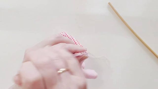 Кофточка с зайкой для куклы. Схема пошива. смотреть онлайн