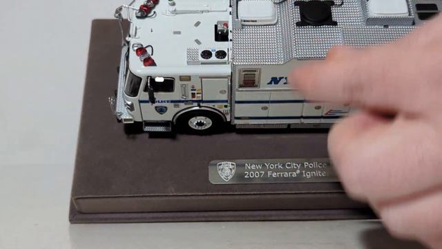 1:50 Scale Fire Replicas NYPD Emergency ESU 2007 Ferrara Igniter HAZ-MAT Command Truck 14 - Citywid смотреть онлайн