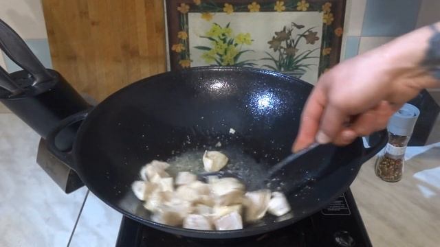 РИЗОТТО С КУРИЦЕЙ И ГРИБАМИ В КАЗАНЕ(ОЧЕНЬ ВКУСНО) смотреть онлайн