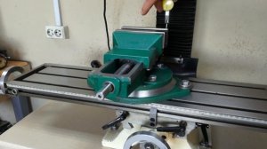 Настройка фрезерных тисков по индикатору