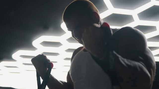 TRAINING SHARMS WITH SHIZZY JIZZY & TIZZY смотреть онлайн