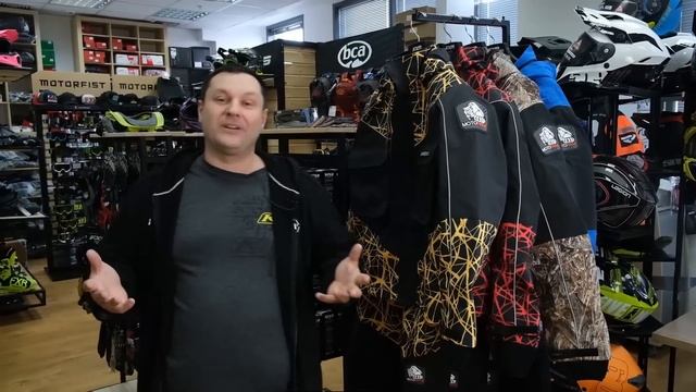 СНЕГОХОДНЫЙ КОСТЮМ ЗА 10 000 РУБЛЕЙ смотреть онлайн