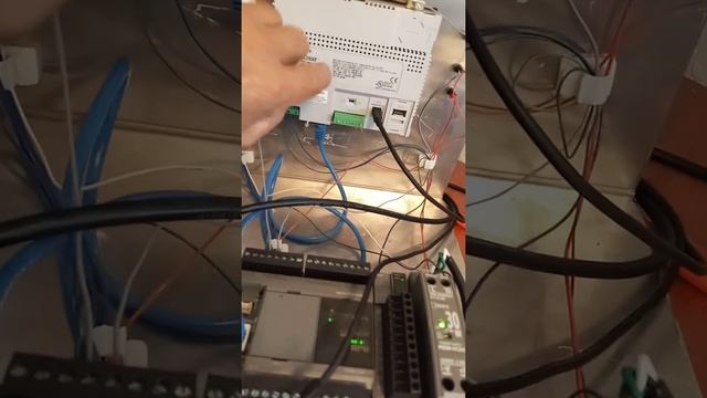 Basic IDEC PLC part 4 monitor connection смотреть онлайн