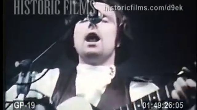 VAN MORRISON PERFORMS ON MOON LANDING DAY JULY 20, 1969 NEWPORT RI FESTIVAL смотреть онлайн