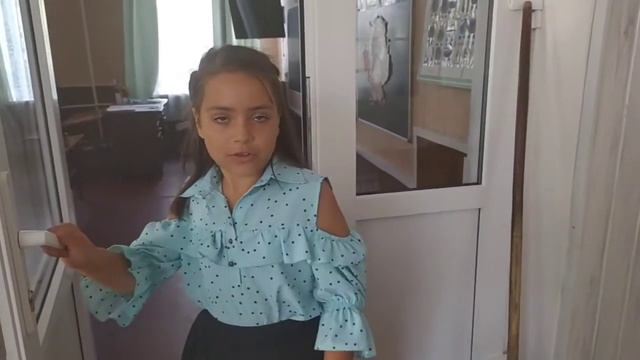 Сходила в школу//Купили крутые кроссовки смотреть онлайн