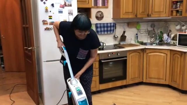 И швабра, и пылесос. Обзор моющего пылесоса Kitfort KT-535-2 смотреть онлайн