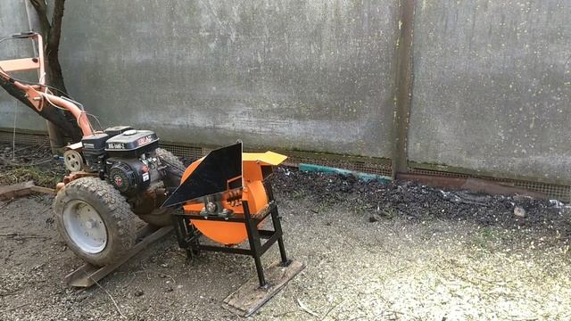 Измельчитель веток в Оазис смотреть онлайн