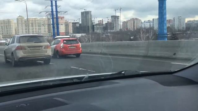 Беспилотные автомобили Яндекс в Москве смотреть онлайн