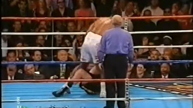 Виталий КЛИЧКО vs Леннокс ЛЬЮИС смотреть онлайн