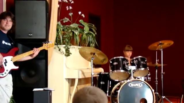 барабанщица 7 лет смотреть онлайн