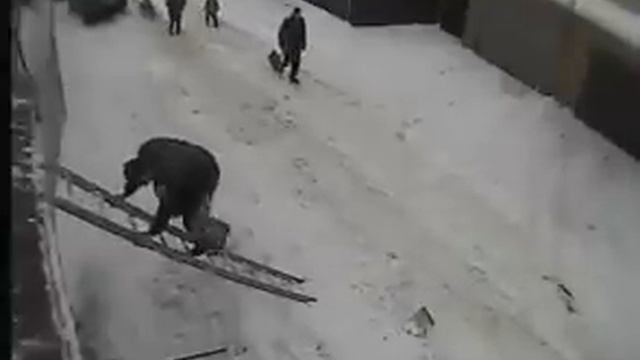 Снег на крыше смотреть онлайн