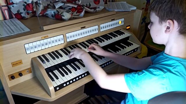 Орган. Часть 3. Мануалы и все интересные кнопочки :-) смотреть онлайн