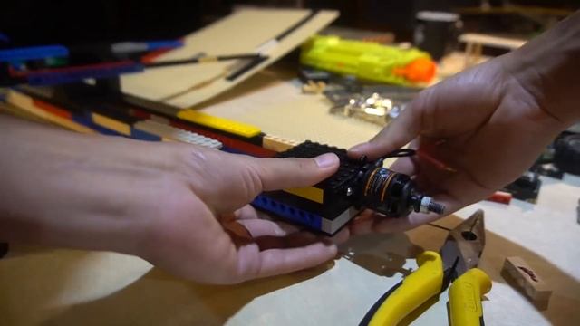 RC Flying Lego Airplane смотреть онлайн