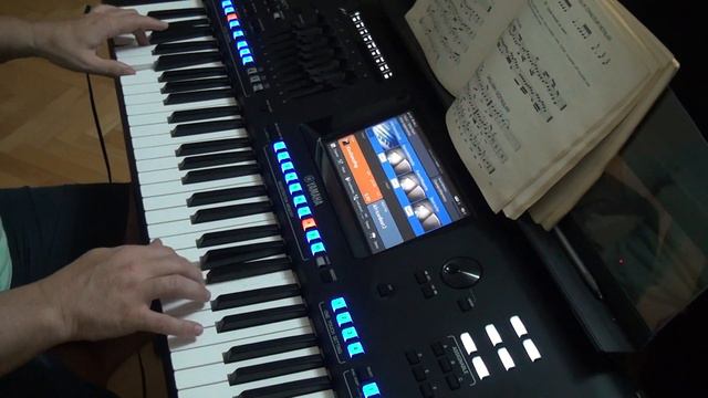 SENSİZDE YAŞANIYOR / İLHAN İREM смотреть онлайн