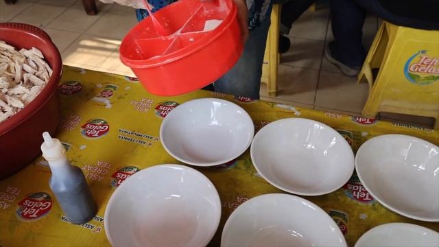 Noodles Master! Delicious Chicken Noodles Soup Cooking Skills - Indonesian Street Food