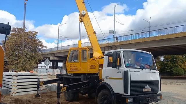 Автокран Ивановец КС-35715. Обзор. смотреть онлайн