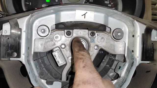 Nissan X-Trail замена подрулевого  шлейфа.