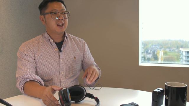 Unboxing & Sample Audio of the Rode Wireless Go & Rode Lavalier GO Mic - Does it Sound Good?? смотреть онлайн