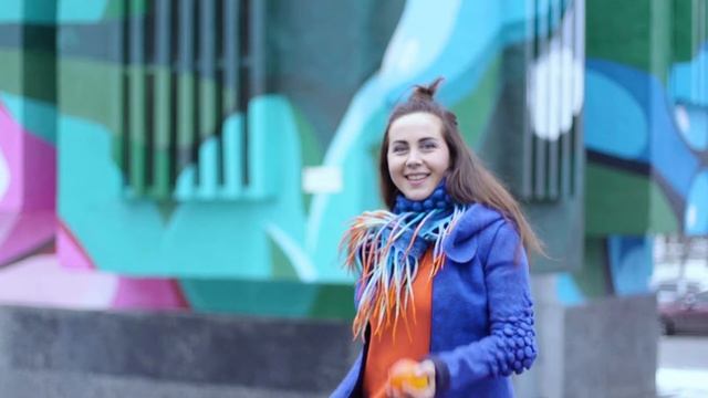 Video tutorial " How to make a unusual stole in the felting technique" смотреть онлайн