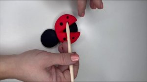 Божья коровка из легкого пластилина. Лепим легко!