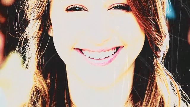 Taissa Farmiga | Smile смотреть онлайн