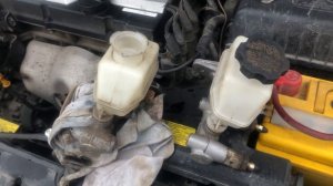 Разница между главным тормозным цилиндром с абс и без него на автомобиле Хендай акцент