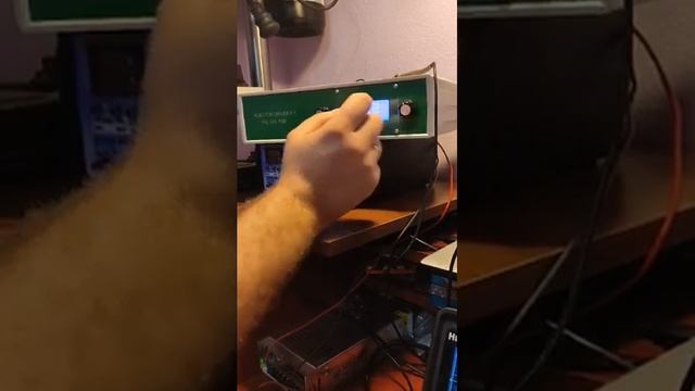 Контроллер стенда диагностики и чистки форсунок с непосредственным впрыском систем FSE, FSI, GDI. смотреть онлайн