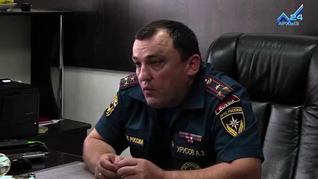 Из за обрушения моста в Зеленчукском районе около сотни машин оказались отрезанными от п Архыз смотреть онлайн